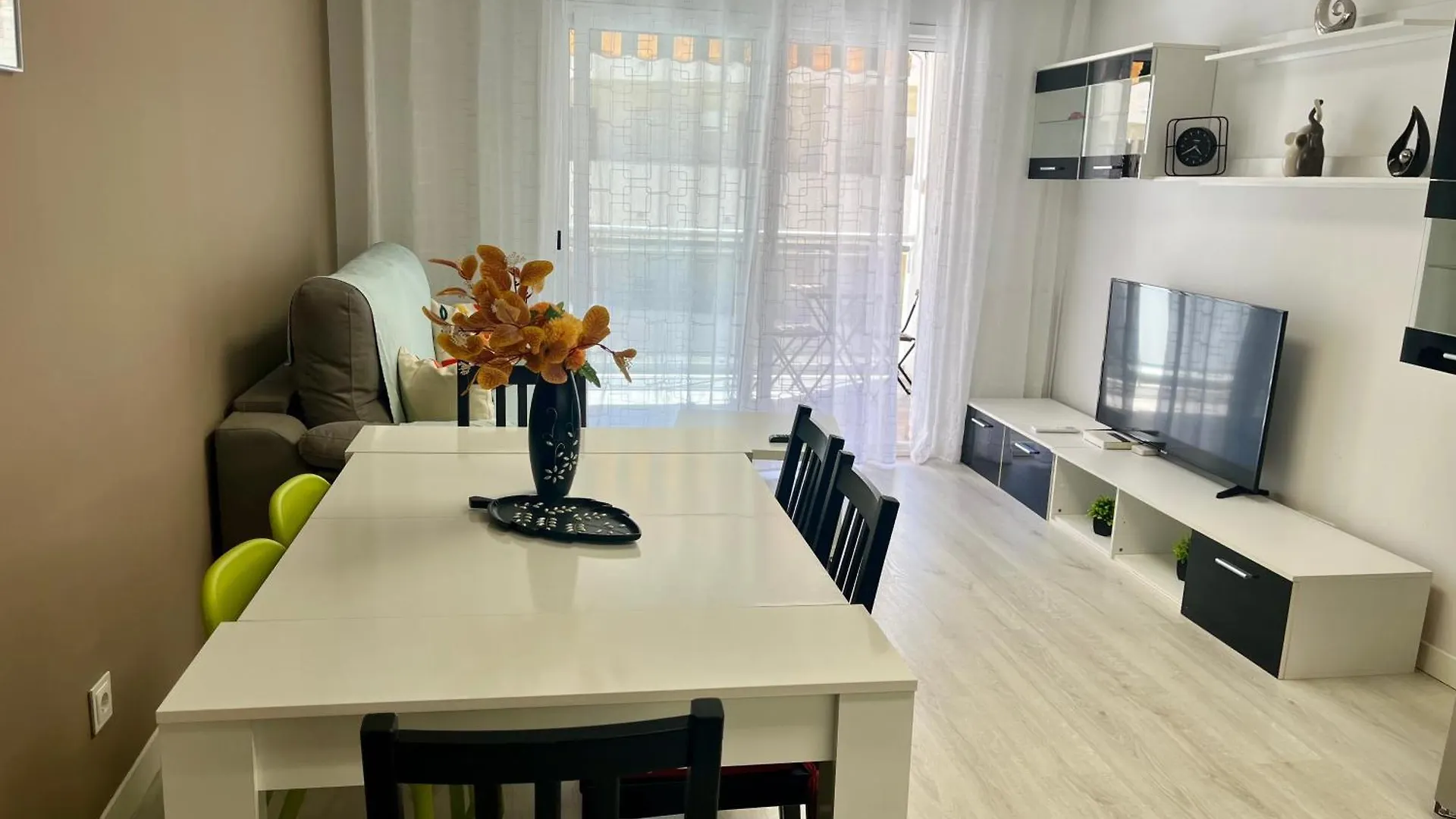 Apartamento Con Vista Lateral, Playa Cambrils-Vilafortuny 0*, קמברילס ספרד